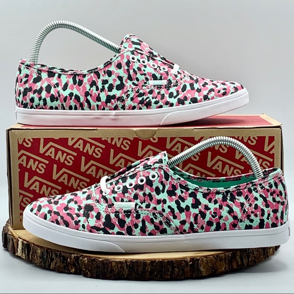Vans Shoes - VANS Unisex Authentic Lo Pro Men 9/Women 10.5